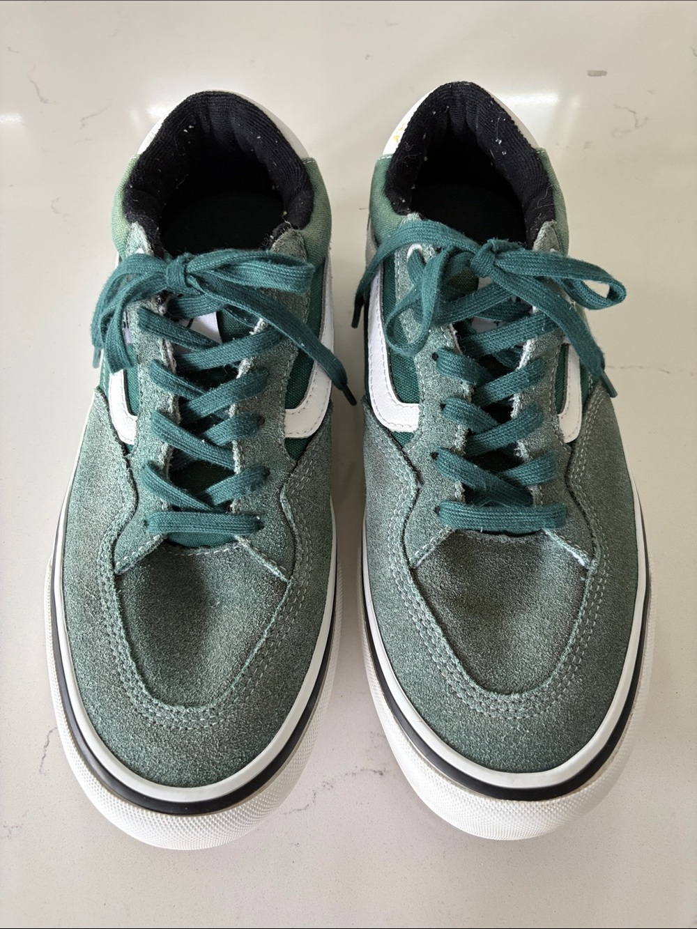 Vans Men's Green Suede Low-Top Sneakers with White Side Stripe